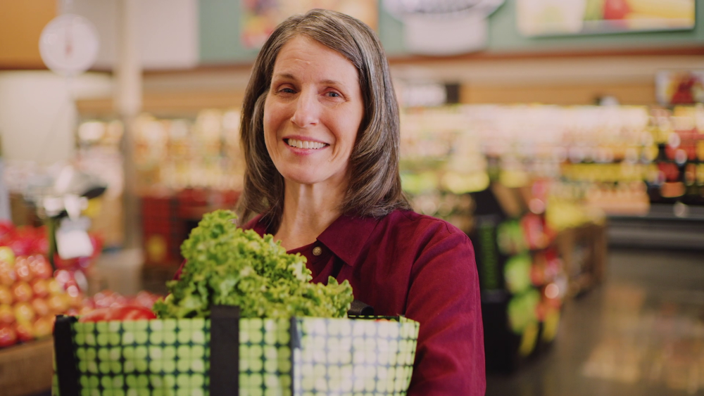 Supermarkets Enlist Shoppers in Nutrition Programs